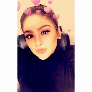 Meet your Posher, Beatriz